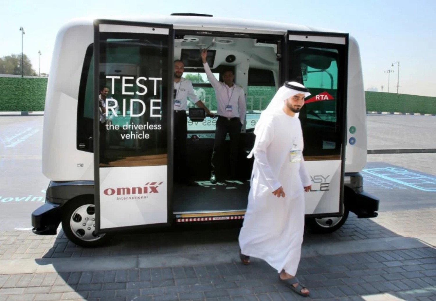 Dubais Robotaxis starten Pilotbetrieb – Mobilität der Zukunft | Die Geissens Real Estate | Luxus Immobilien mit Carmen und Robert Geiss – Die Geissens in Dubai