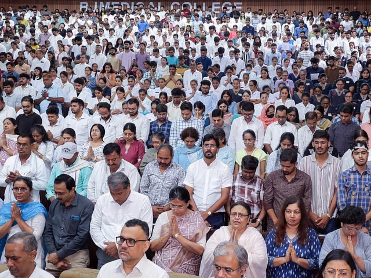 VAE-Arzt spendet 2,5 Mio. Dh nach Flugzeugabsturz | Die Geissens Real Estate | Luxus Immobilien mit Carmen und Robert Geiss – Die Geissens in Dubai