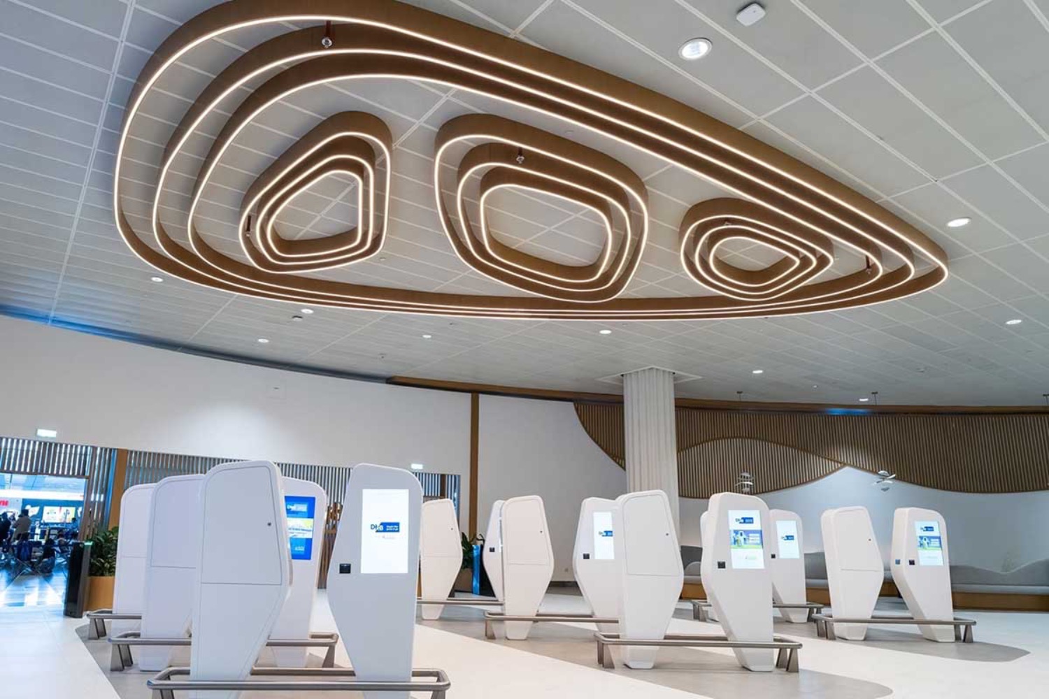 DXB Greet & Go: Neuer Premium-Abholservice am Flughafen Dubai | Die Geissens Real Estate | Luxus Immobilien mit Carmen und Robert Geiss – Die Geissens in Dubai