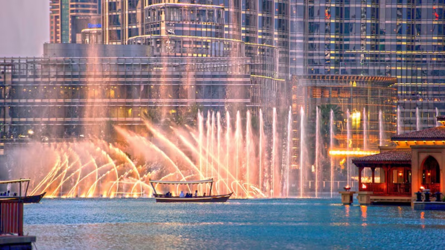 Neue Fountain Show in Dubai: Licht, Wasser, Emotion | Die Geissens Real Estate | Luxus Immobilien mit Carmen und Robert Geiss – Die Geissens in Dubai