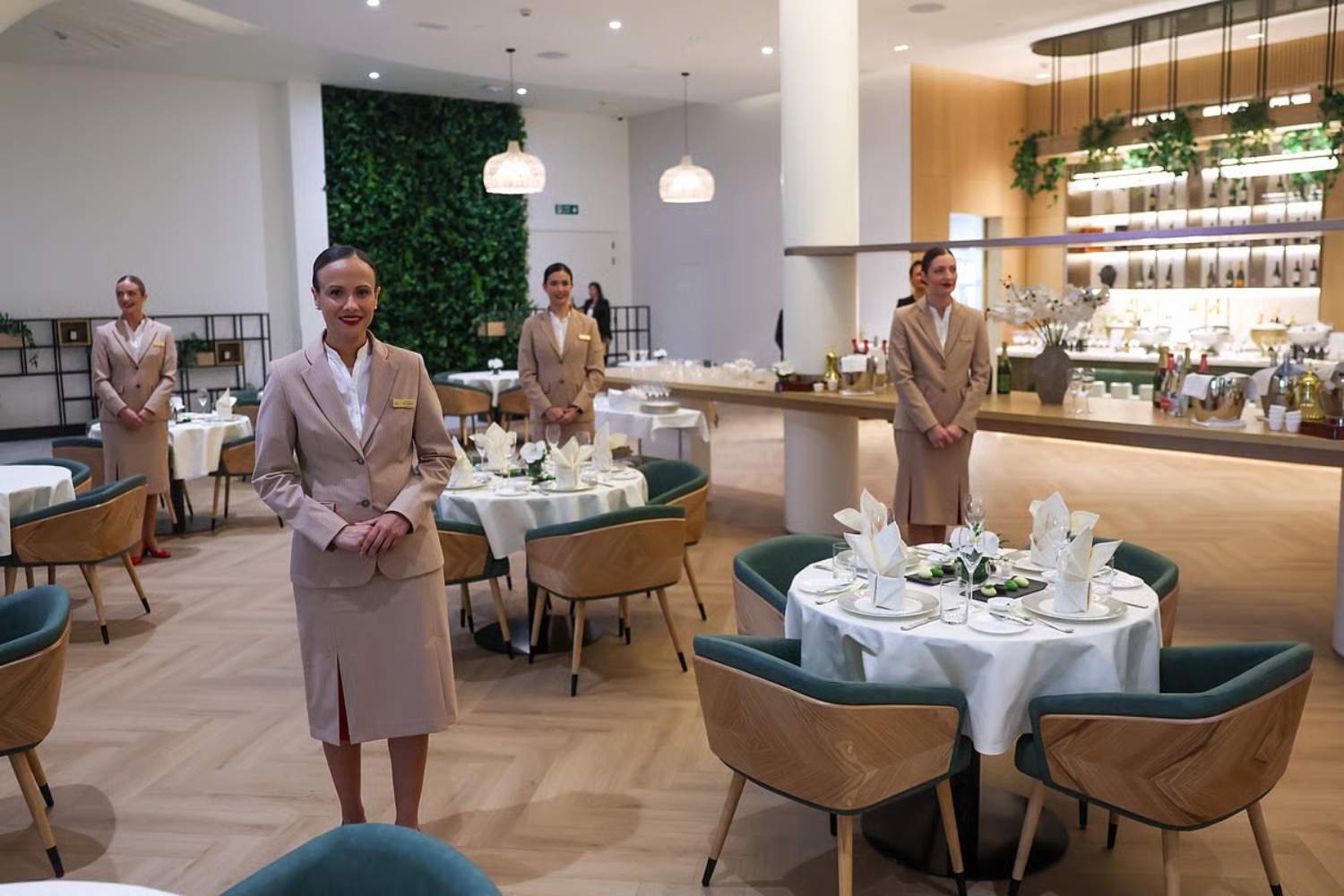 Emirates eröffnet geheimes 7-Sterne-Trainingszentrum in Dubai | Die Geissens Real Estate | Luxus Immobilien mit Carmen und Robert Geiss – Die Geissens in Dubai