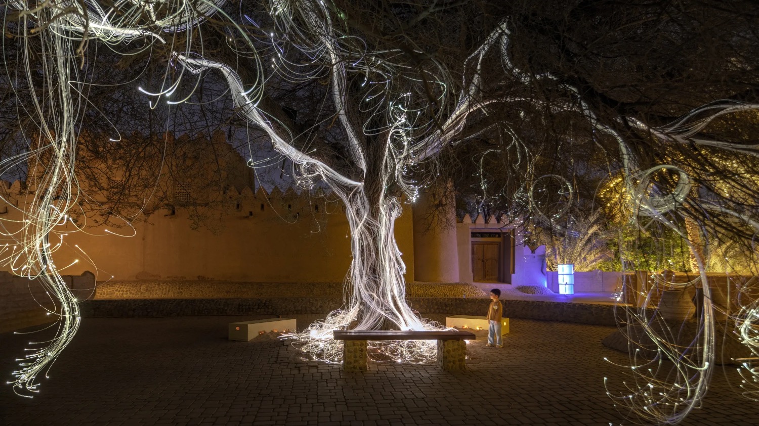 Manar Abu Dhabi 2025 – Guide: Lichtkompass, Highlights & Termine | Die Geissens Real Estate | Luxus Immobilien mit Carmen und Robert Geiss – Die Geissens in Dubai