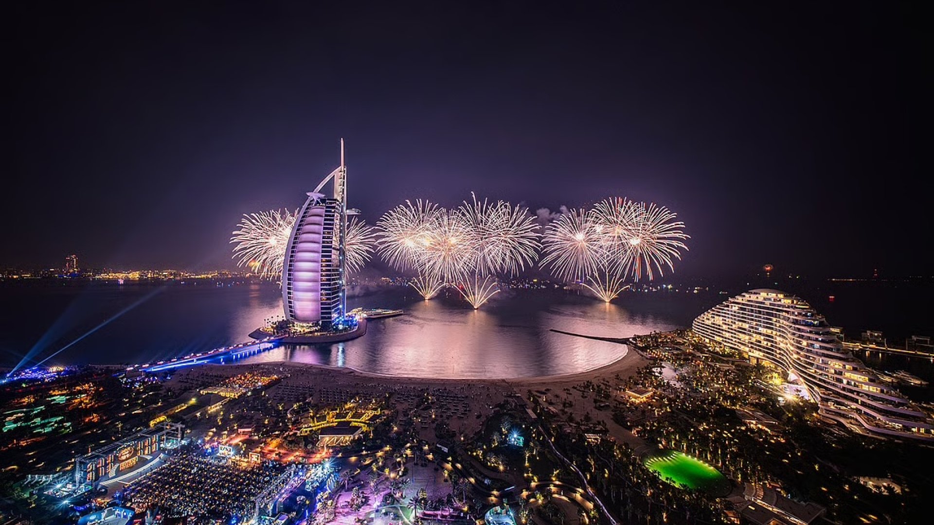 Dubai Silvester: Feuerwerk an Wahrzeichen | Die Geissens Real Estate | Luxus Immobilien mit Carmen und Robert Geiss – Die Geissens in Dubai